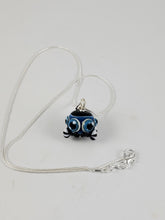 Load image into Gallery viewer, Jumpsie Spider Hand Sculpted Glass Pendant