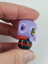 Load image into Gallery viewer, Mindflayer Boro Pendant